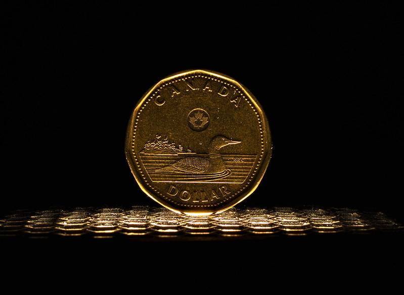 Es la hora del dólar canadiense