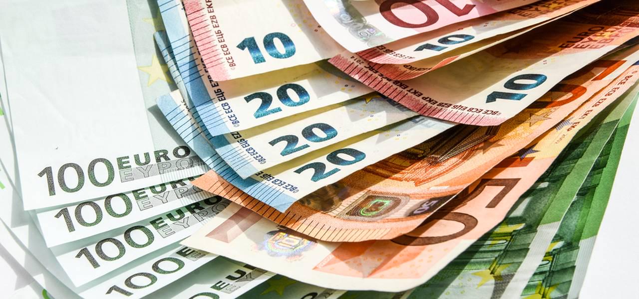 EUR/USD stabilized somewhat on Friday, but it could be further downside risk
