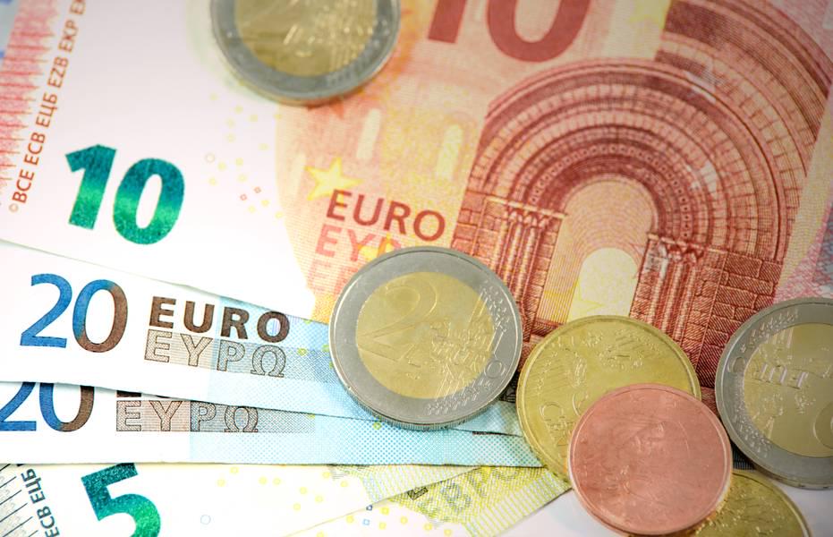 European Currencies Ahead of the Banks' Statements